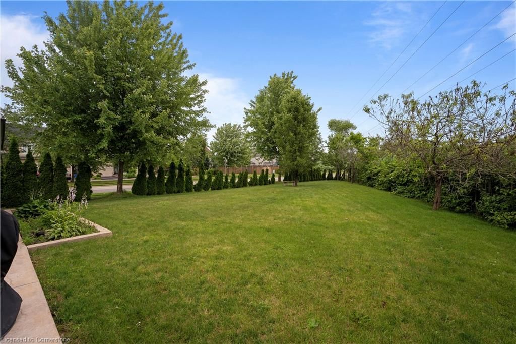 Single Family Residence for sale at 575 Stonehenge Drive, Ancaster, Meadowlands, L9K 1T4 - MLS: 40690023