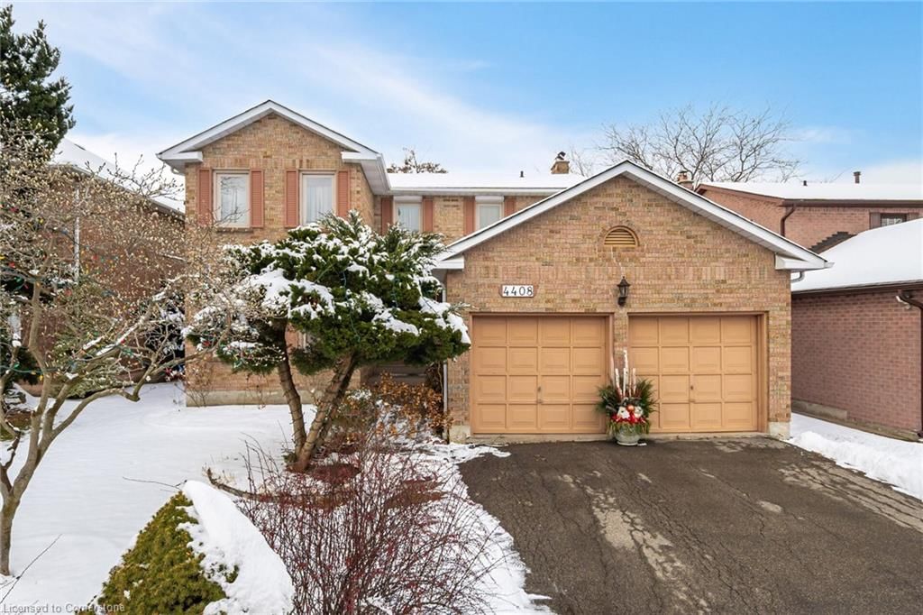 Single Family Residence sold at 4408 Beacon Lane, Mississauga, Creditview, L5C 4J7 - MLS: 40690048