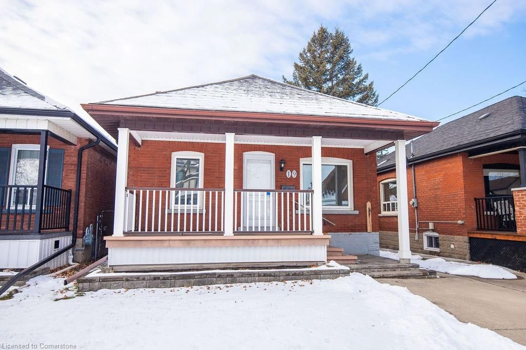 Single Family Residence sold at 19 Graham Avenue, Hamilton, Crown Point North, L8H 4J6 - MLS: 40690168