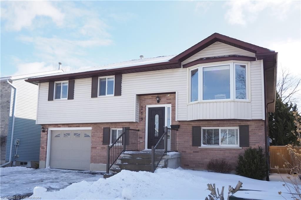 Single Family Residence sold at 259 Anne Street, Cambridge, Preston North, N3H 5K7 - MLS: 40690185