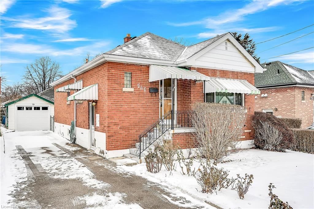 Single Family Residence for sale at 646 Upper Sherman Avenue, Hamilton, Burkhome, L8V 3M5 - MLS: 40690368