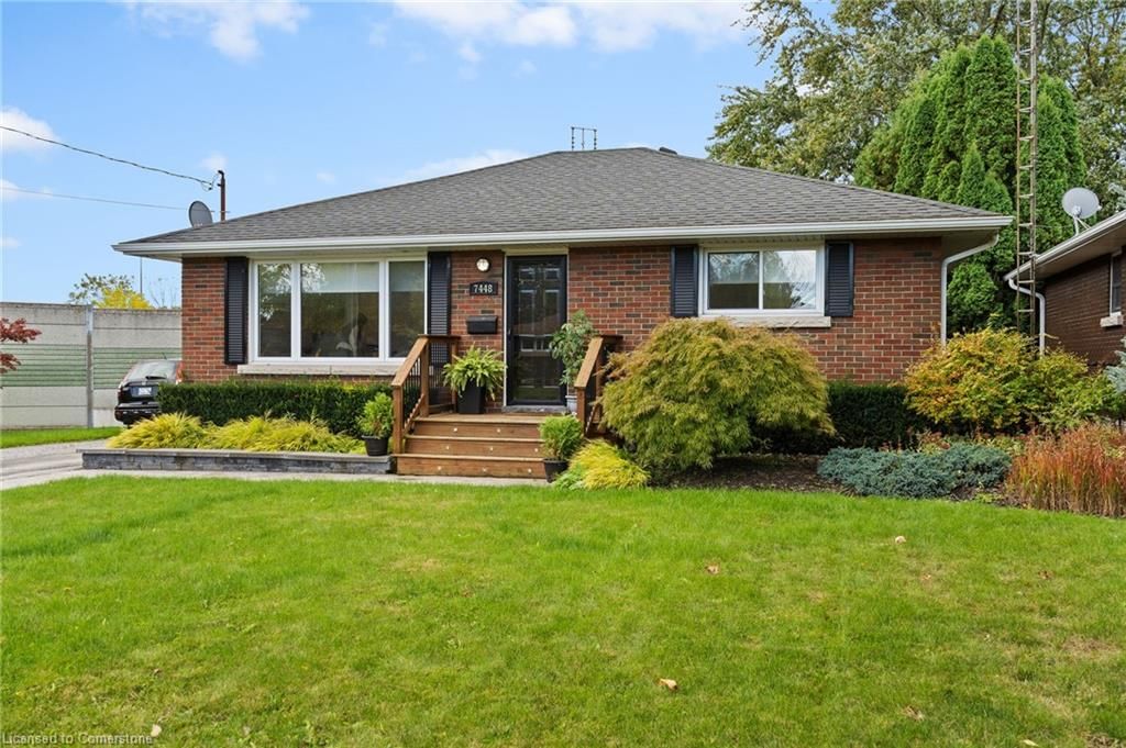 Single Family Residence for sale at 7448 Wanless Street, Niagara Falls, Ascot, L2H 1C9 - MLS: 40690391