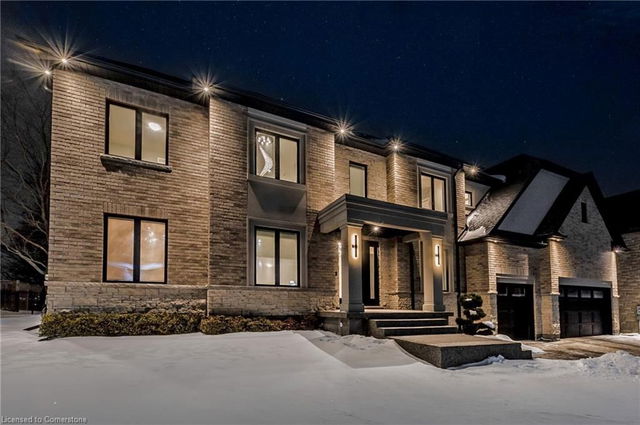 4-258 Edgewater Crescent