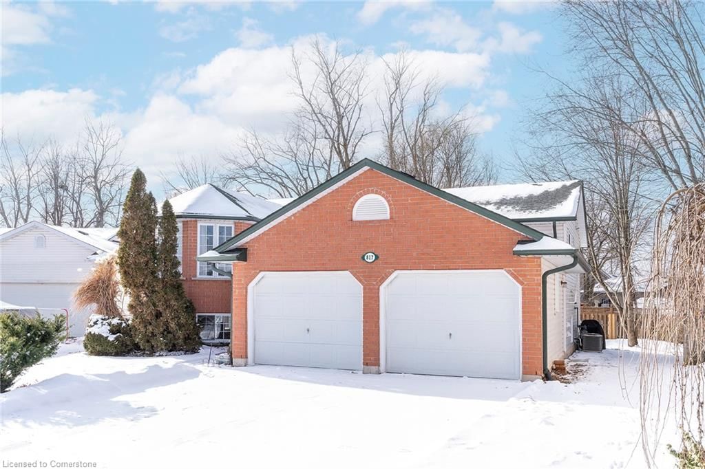 Single Family Residence for sale at 817 Woodside Court, Fort Erie, Crescent Park, L2A 6R5 - MLS: 40690636