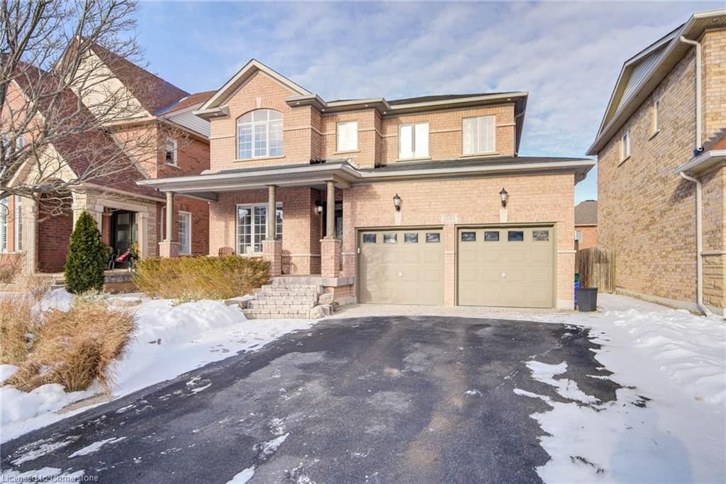 Single Family Residence for sale at 2083 Jaguar Lane, Oakville, WT West Oak Trails, L6M 4R5 - MLS: 40690766