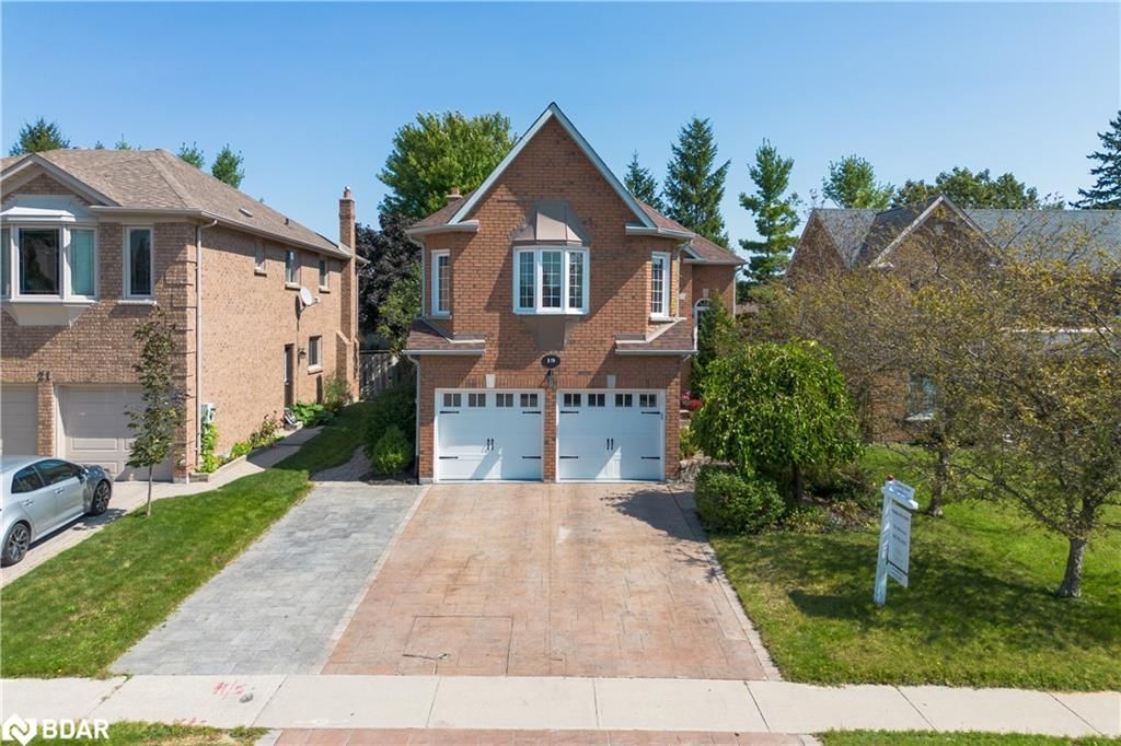 Single Family Residence for sale at 19 Grand Forest Drive, Barrie, Innishore, L4N 7E7 - MLS: 40690969