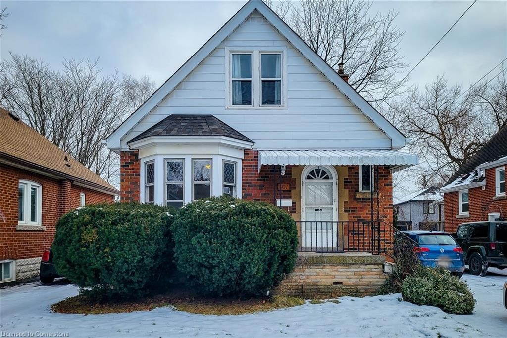 Single Family Residence for sale at 107 Haddon Avenue, Hamilton, Ainslie Wood East, L8S 1X7 - MLS: 40691353