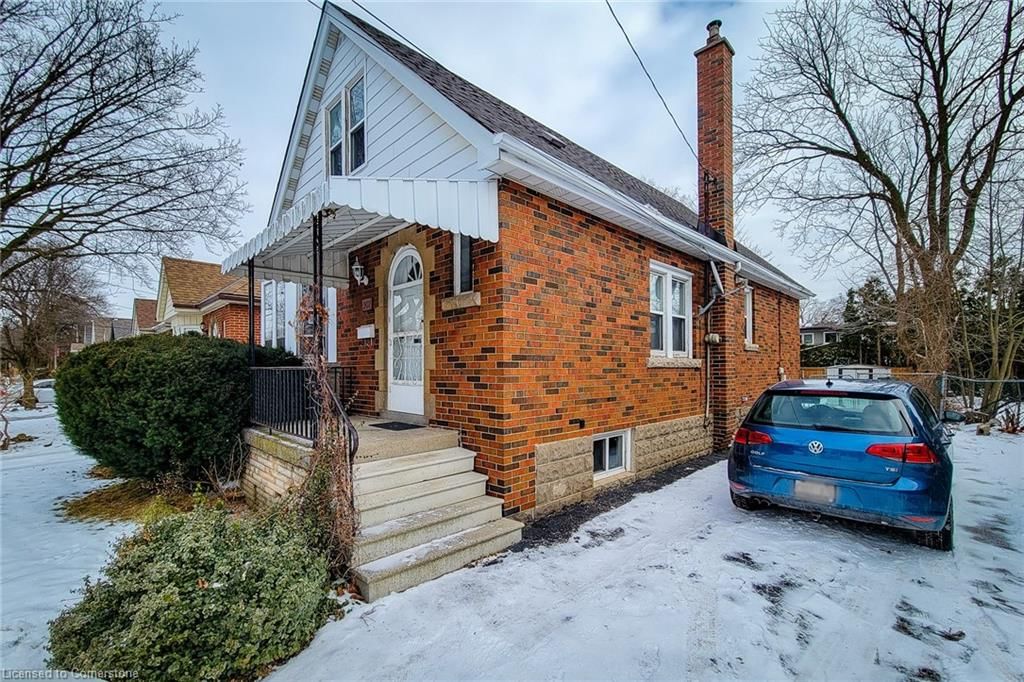 Single Family Residence for sale at 107 Haddon Avenue, Hamilton, Ainslie Wood East, L8S 1X7 - MLS: 40691353