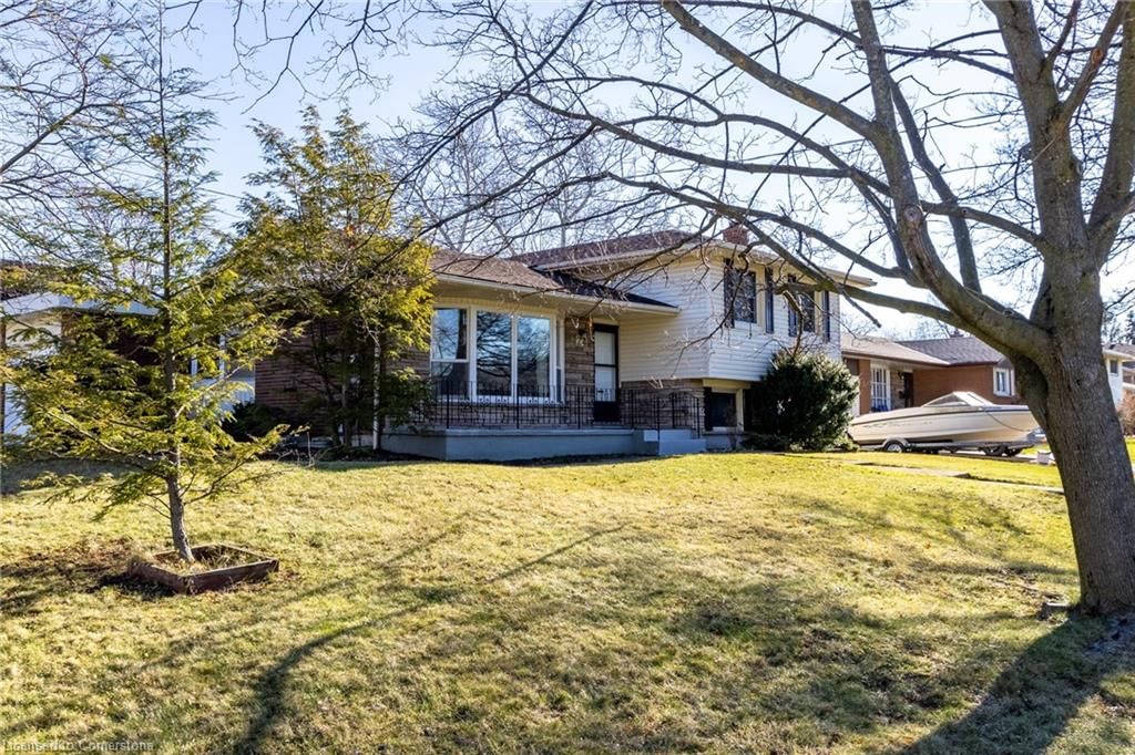 Single Family Residence for sale at 24 Beacon Hill Drive, St. Catharines, Burleigh Hill, L2T 2X7 - MLS: 40691664