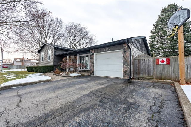 3237 Woodward Avenue