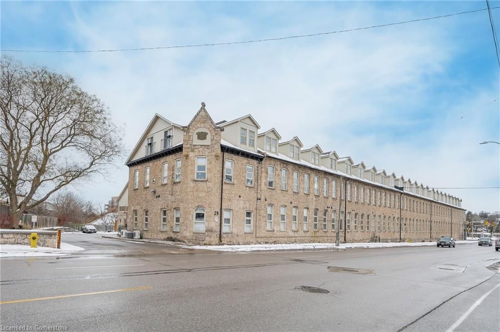 Row/Townhouse for sale at 114-25 Concession Street, Cambridge, Glenview, Lincoln, Oak, N1R 2G6 - MLS: 40692125