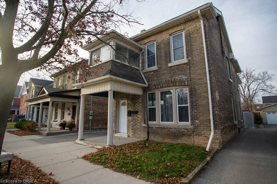 Single Family Residence for lease at Upper-60 William Street, Brantford, North Ward, N3T 3K5 - MLS: 40692173