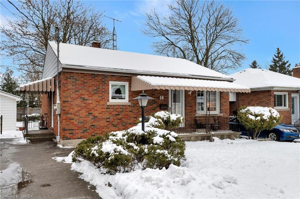 Single Family Residence sold at 16 Parsons Avenue, Brantford, Eagle Place West, N3S 1K3 - MLS: 40692204