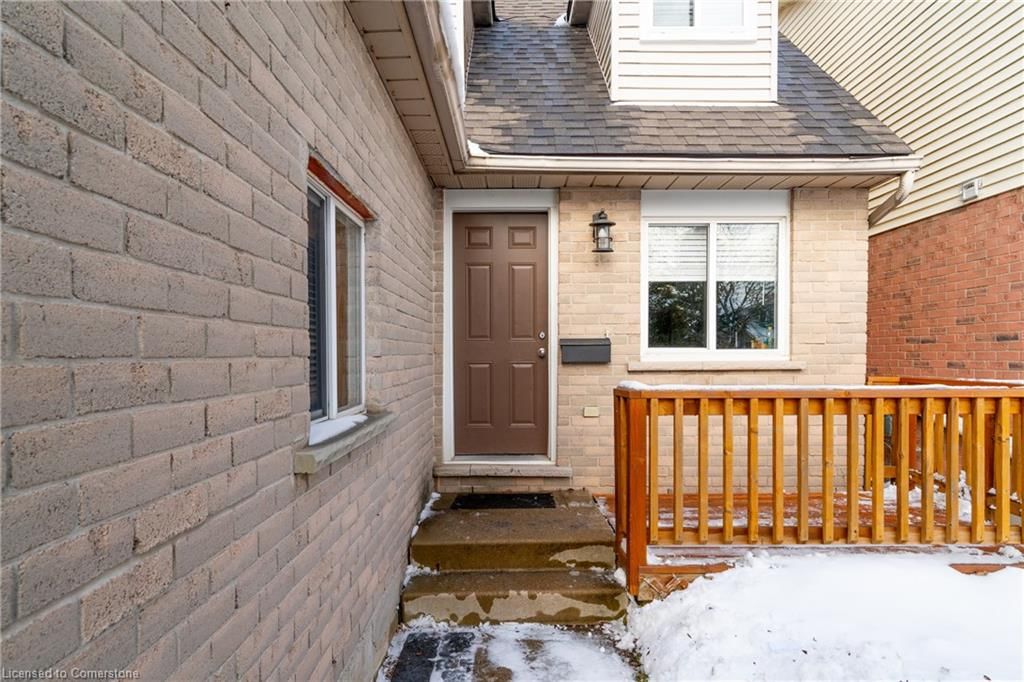 Single Family Residence sold at 42 Walman Drive, Guelph, Kortright West, N1G 4G8 - MLS: 40692255