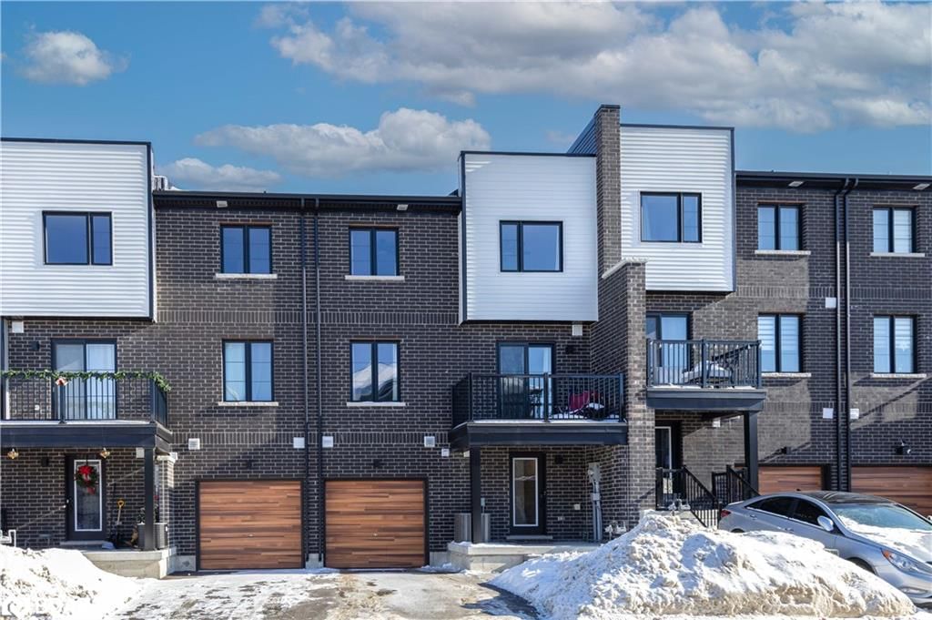 Row/Townhouse for sale at 26 Hay Lane, Barrie, Innishore, L9J 0V5 - MLS: 40692764