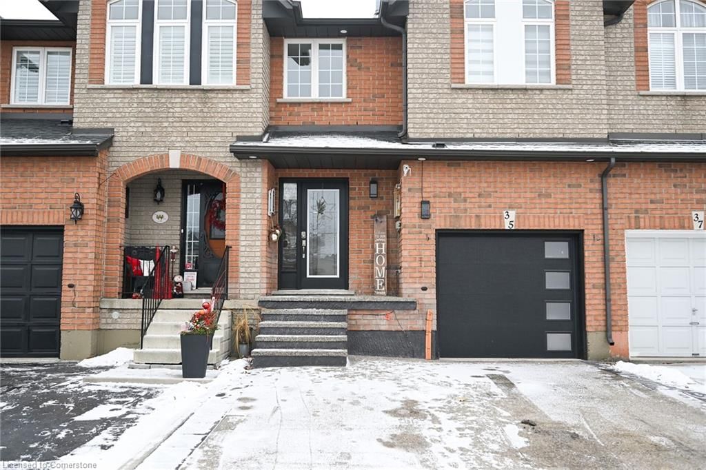 Row/Townhouse sold at 35 Shadyglen Drive, Stoney Creek, Stoney Creek Escarpment, L8J 3W7 - MLS: 40692931