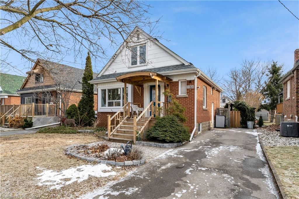 Single Family Residence for sale at 101 Erin Avenue, Hamilton, Rosedale, L8K 4W1 - MLS: 40693142