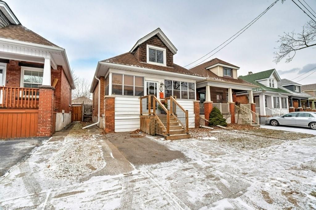 Single Family Residence for sale at 64 Graham Avenue, Hamilton, Delta, L8K 2M1 - MLS: 40693282