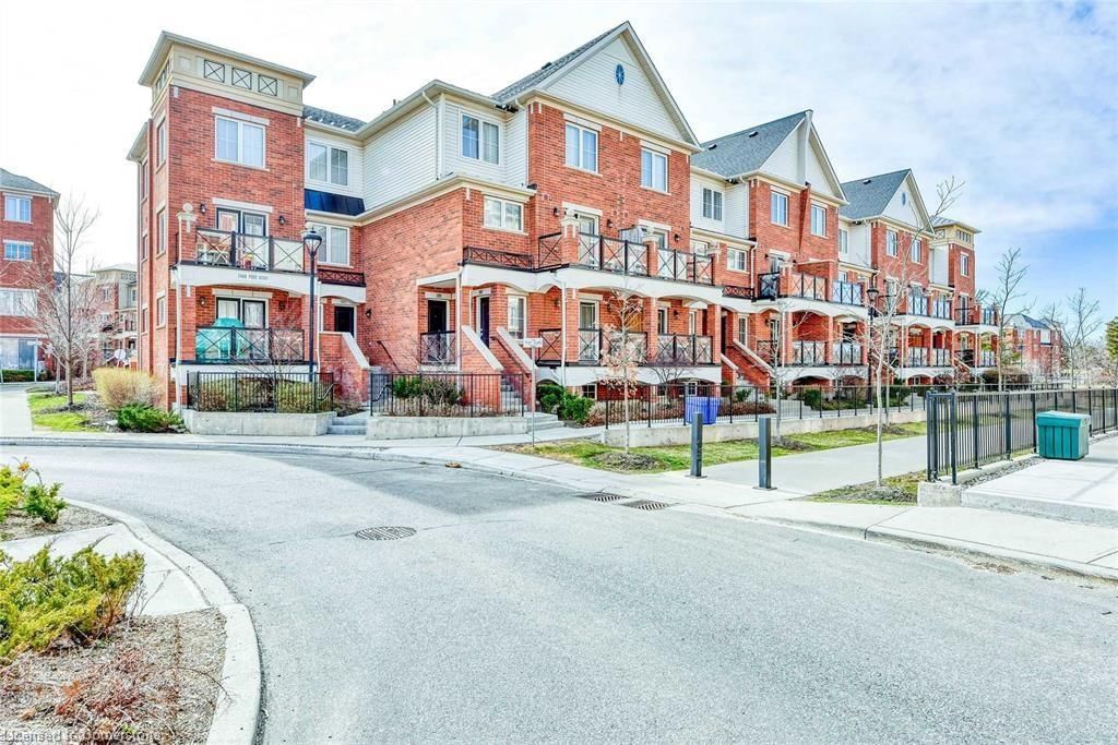 Row/Townhouse for lease at 13-2468 Post Road, Oakville, RO River Oaks, L6H 0J2 - MLS: 40693371