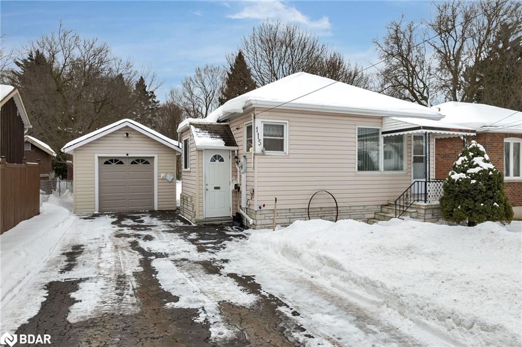 Single Family Residence sold at 115 Penetang Street, Barrie, East, L4M 1V7 - MLS: 40693381