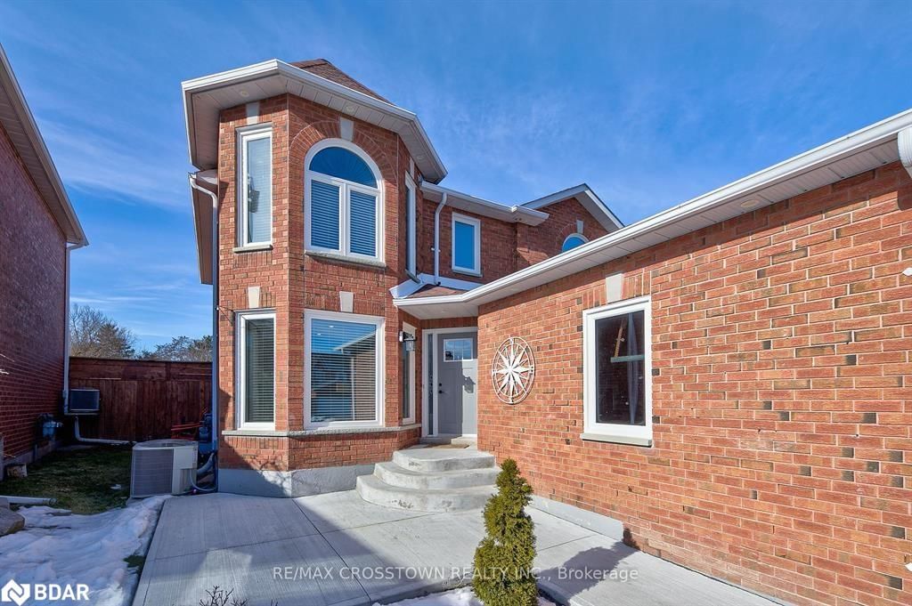 Single Family Residence for sale at 92 Golden Meadow Road, Barrie, Innishore, L4N 7G4 - MLS: 40693521