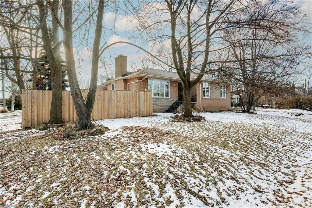 Single Family Residence for sale at 472 Seaton Drive, Oakville, WO West, L6L 3Y4 - MLS: 40693625