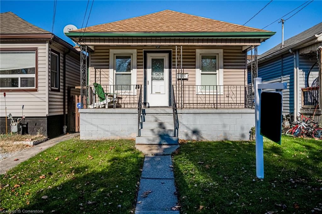 Single Family Residence for sale at 175 Mcanulty Boulevard, Hamilton, Crown Point North, L8H 3H8 - MLS: 40693630