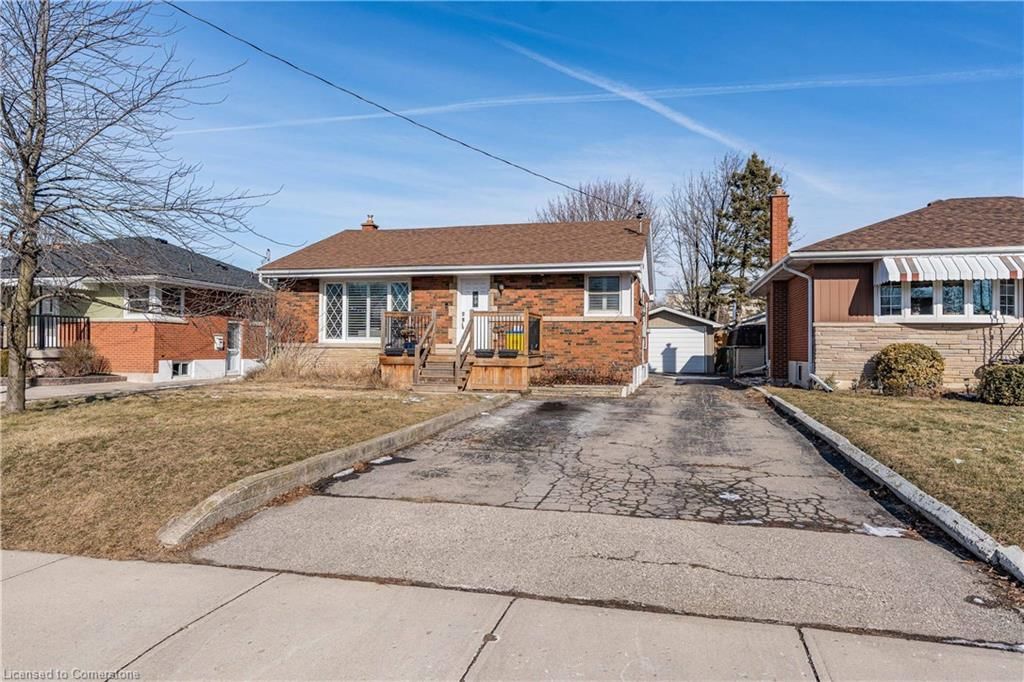 Single Family Residence for sale at 39 Wildewood Avenue, Hamilton, Huntington, L8T 1X4 - MLS: 40693668