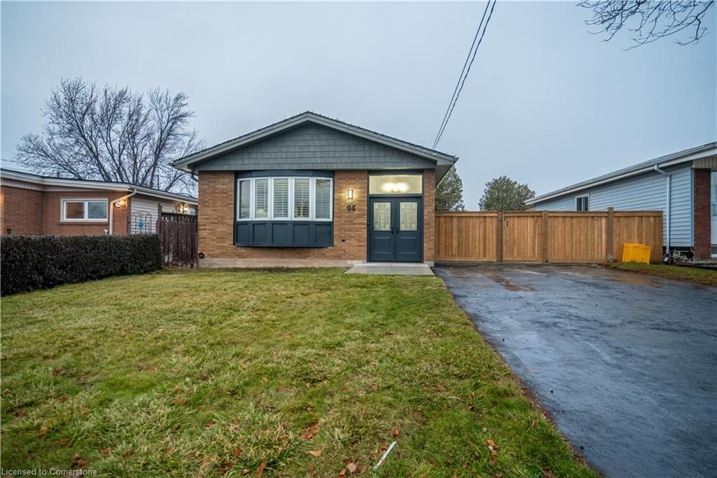 Single Family Residence sold at 94 Fielding Crescent, Hamilton, Lawfield, L8V 2P5 - MLS: 40693679