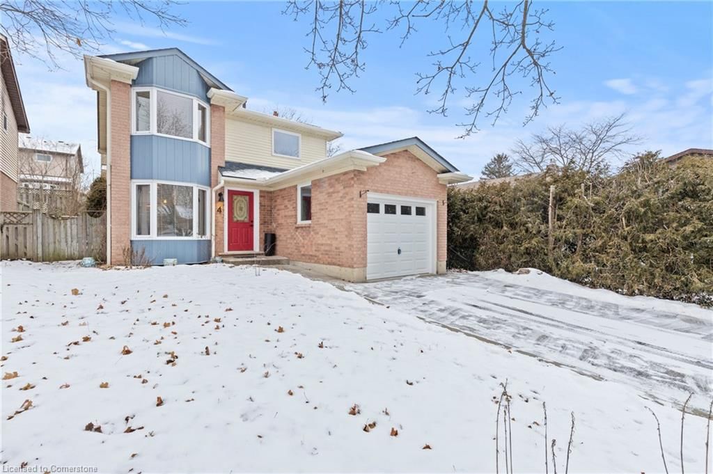 Single Family Residence for sale at 4 Knollwood Court, Dundas, Highland Park, L9H 3L5 - MLS: 40693787