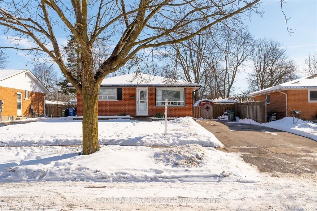 Single Family Residence for sale at 17 Argyle Drive, Guelph, Kortright Hills, N1G 2P1 - MLS: 40693999