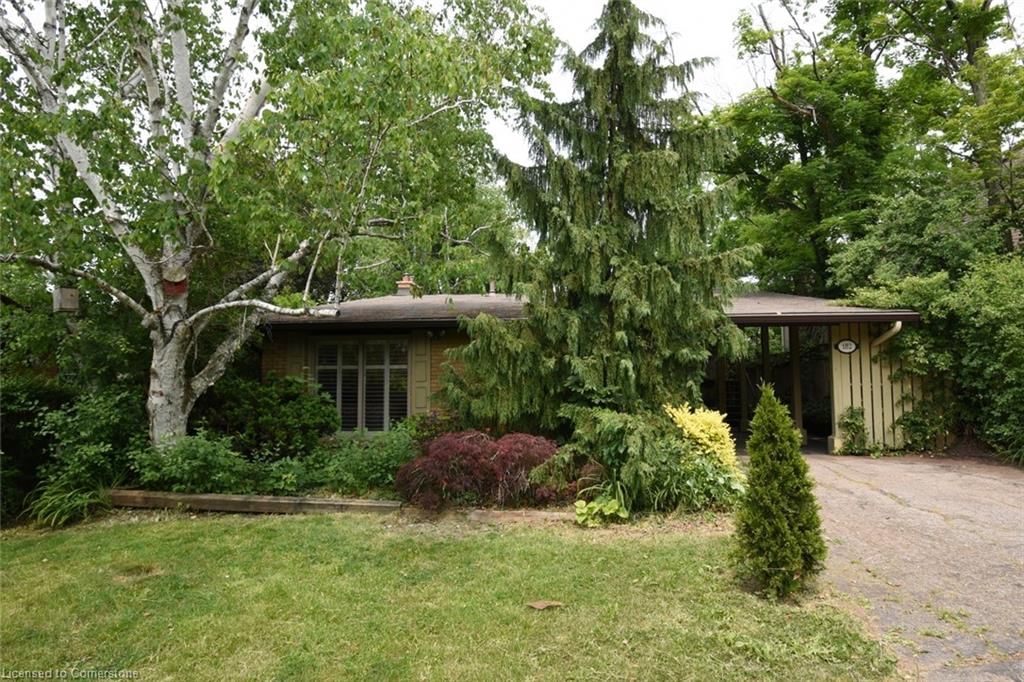 Single Family Residence for sale at 182 Old Ancaster Road, Dundas, Pleasant Valley, L9H 3R4 - MLS: 40694122