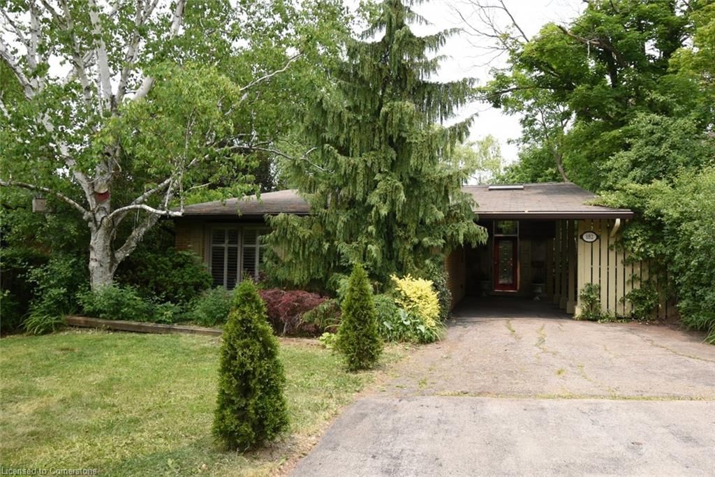 Single Family Residence for sale at 182 Old Ancaster Road, Dundas, Pleasant Valley, L9H 3R4 - MLS: 40694122