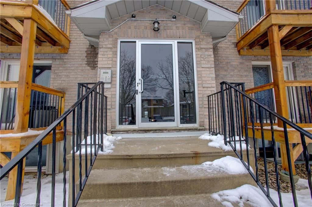 Condo/Apt Unit for sale at 210-266 Overlea Drive, Kitchener, Forest Hill, N2M 5N2 - MLS: 40694179