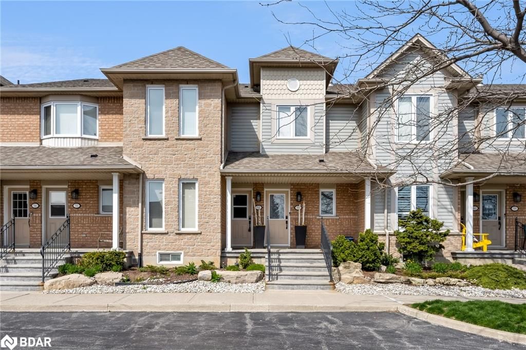 Row/Townhouse for sale at 58-515 North Service Road, Stoney Creek, Community Beach/Fifty Point, L8E 5X6 - MLS: 40694240