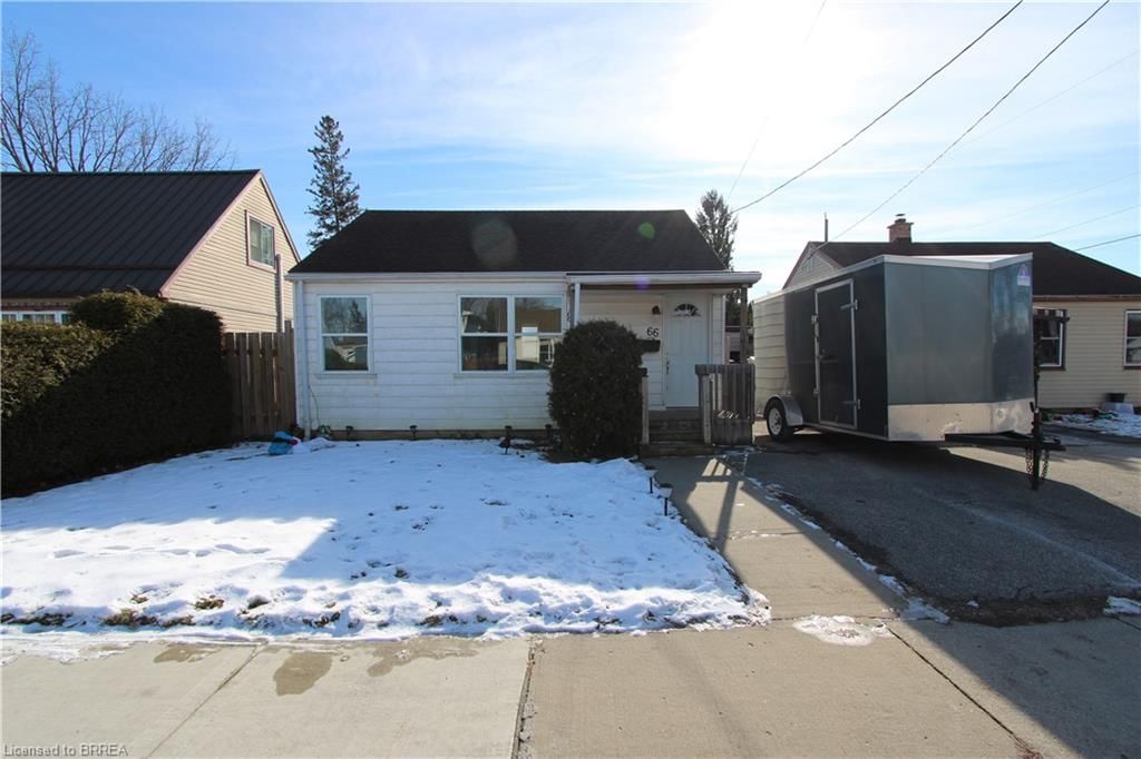 Single Family Residence for lease at 66 Gladstone Avenue, Brantford, Eagle Place West, N3S 1P1 - MLS: 40694256