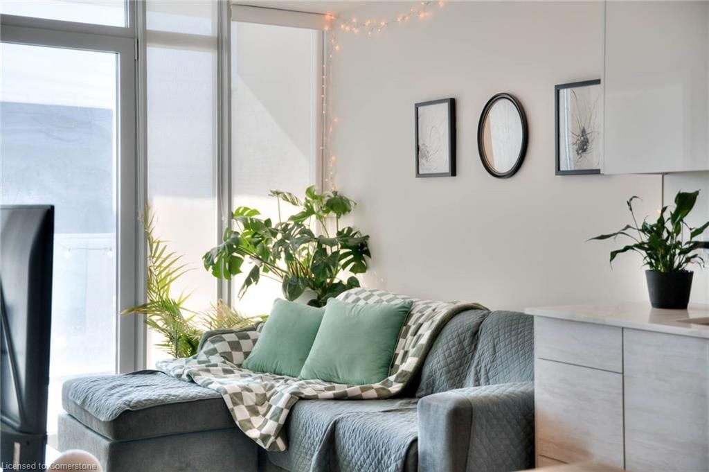 Condo/Apt Unit sold at 1111-60 Frederick Street, Kitchener, Downtown Kitchener/East Ward, N2H 0C7 - MLS: 40694724