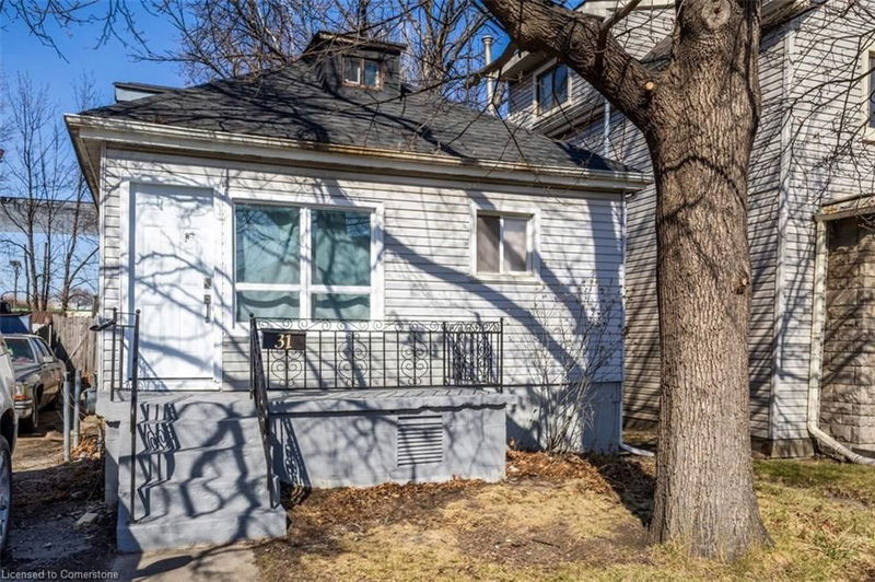 31 Biggar Avenue, Hamilton, Ontario