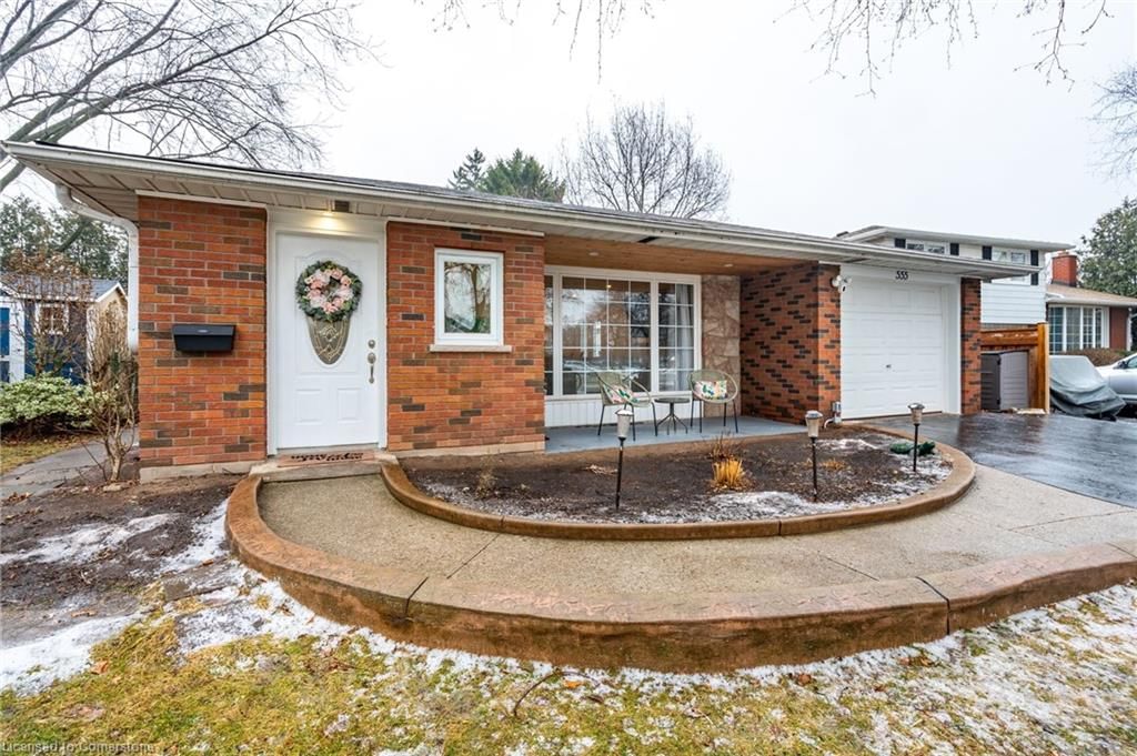 Single Family Residence for sale at 555 Elwood Road, Burlington, Dynes, L7N 3C6 - MLS: 40694909