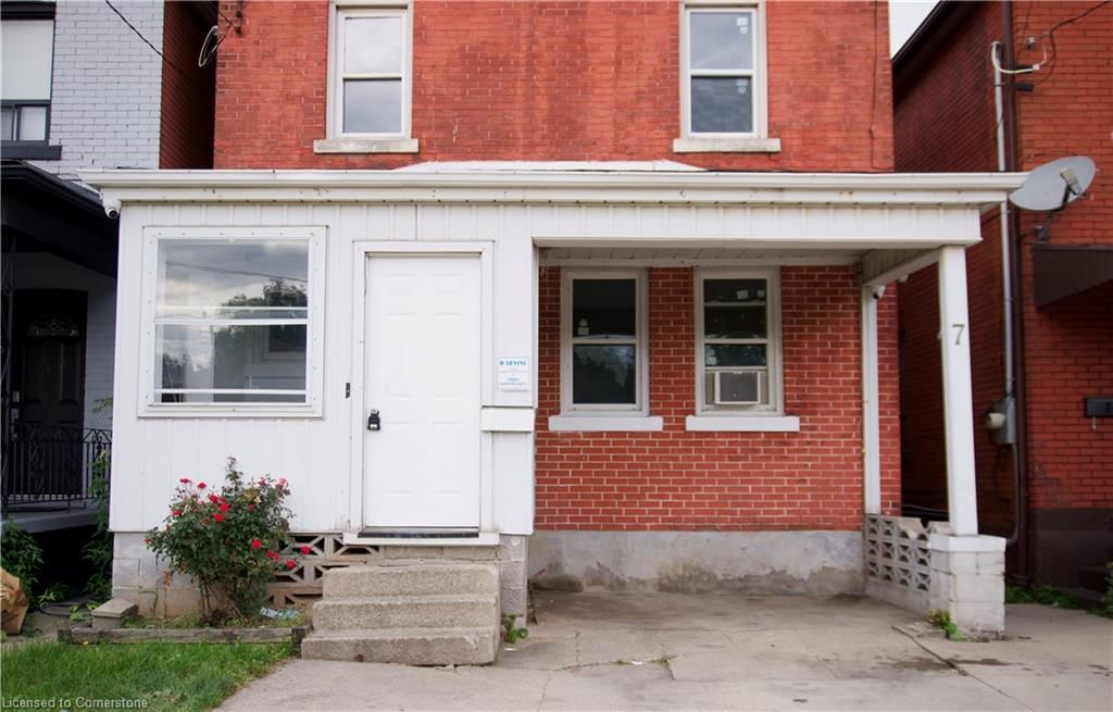 Single Family Residence for sale at 7 Cluny Avenue, Hamilton, Crown Point North, L8L 3H7 - MLS: 40695481