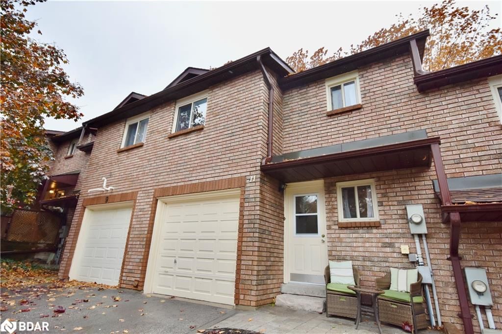 Row/Townhouse for sale at 11 Pheasant Trail, Barrie, Ardagh, L4N 6W4 - MLS: 40695500