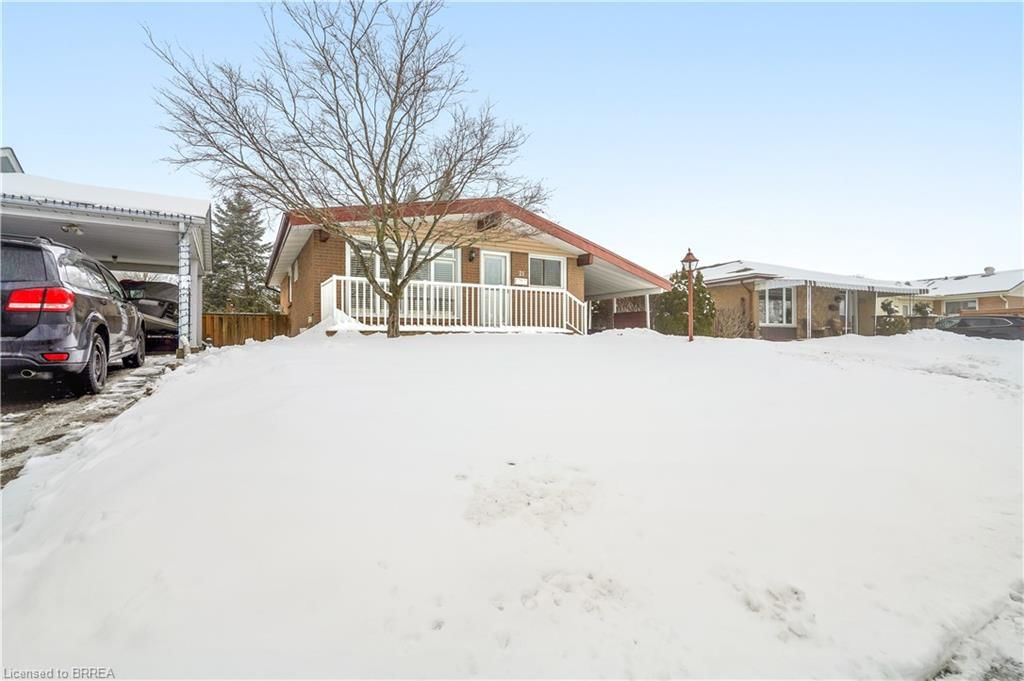 Single Family Residence for sale at 21 Kent Road, Brantford, Mayfair, N3R 5G7 - MLS: 40695501