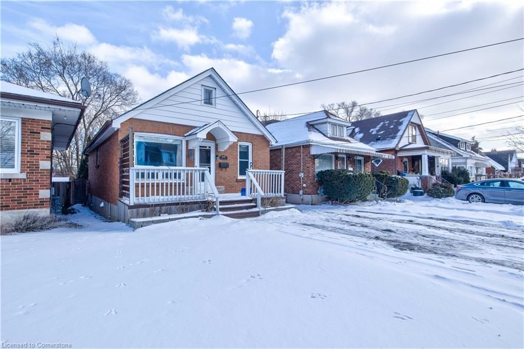 Single Family Residence sold at 69 Lyons Avenue, Brantford, Abigail/Lyons, N3R 4R2 - MLS: 40695617