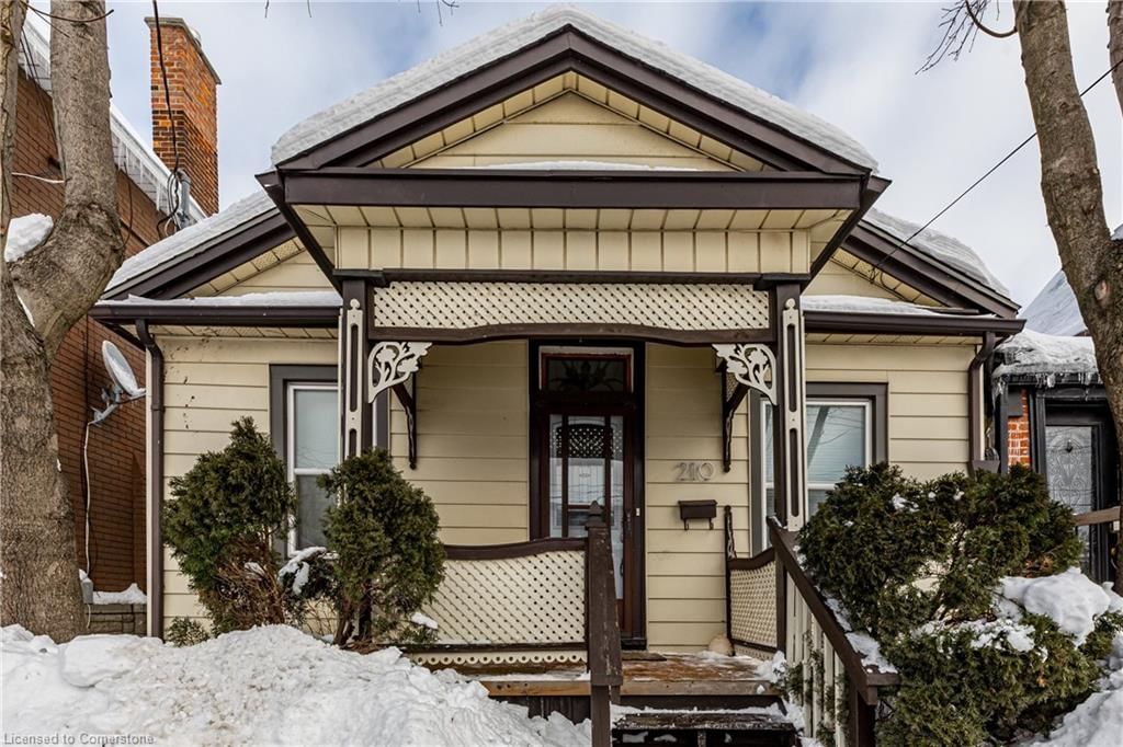 Single Family Residence for sale at 210 Ray Street, Hamilton, Strathcona Central North, L8R 2Y2 - MLS: 40696044