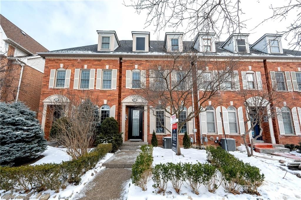 Row/Townhouse for sale at 244 Glenashton Drive, Oakville, RO River Oaks, L6H 6H5 - MLS: 40696143