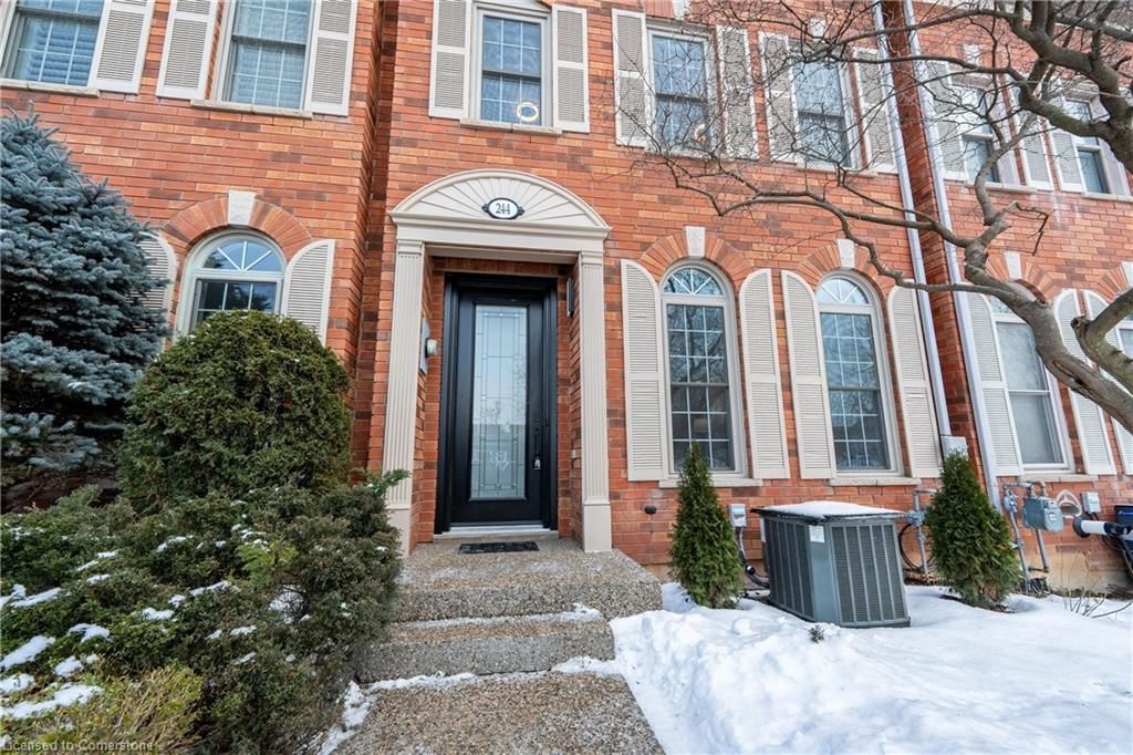 Row/Townhouse for sale at 244 Glenashton Drive, Oakville, RO River Oaks, L6H 6H5 - MLS: 40696143