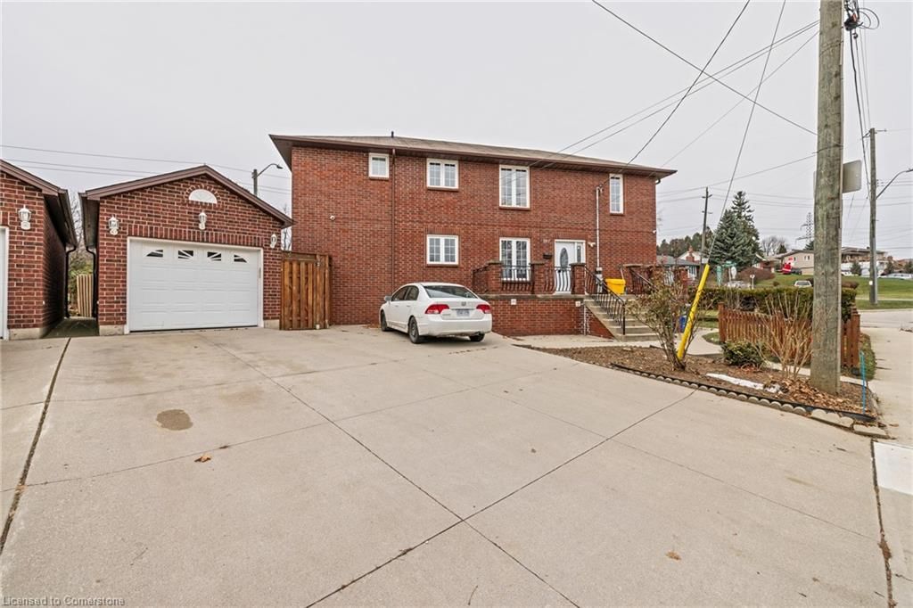 Single Family Residence for lease at MAIN-107 Horning Drive, Hamilton, Fessenden, L9C 6L2 - MLS: 40696173