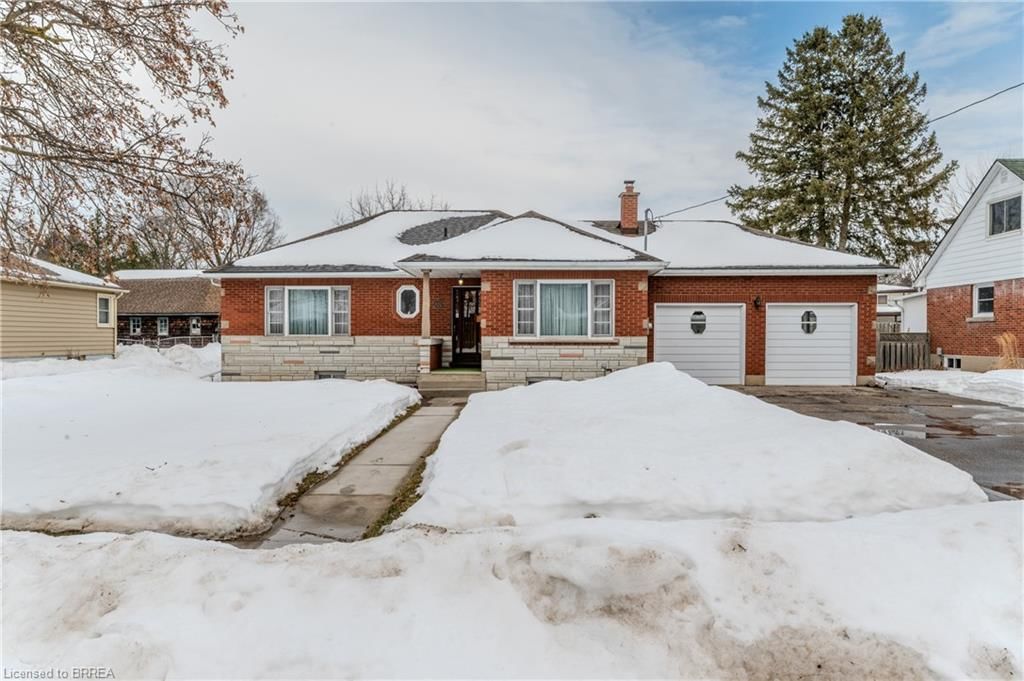 Single Family Residence sold at 23 Elmwood Avenue, Brantford, North Park/Wood St., N3R 2J9 - MLS: 40696269