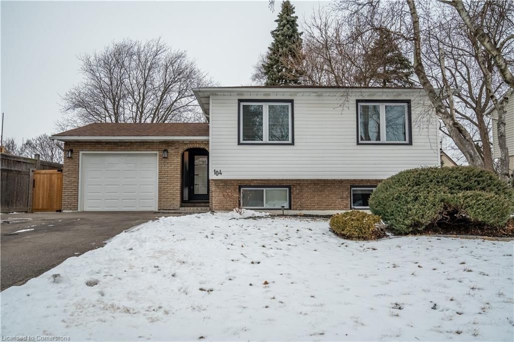 Single Family Residence sold at 104 Darlington Drive, Hamilton, Gilbert, L9C 2L9 - MLS: 40696294