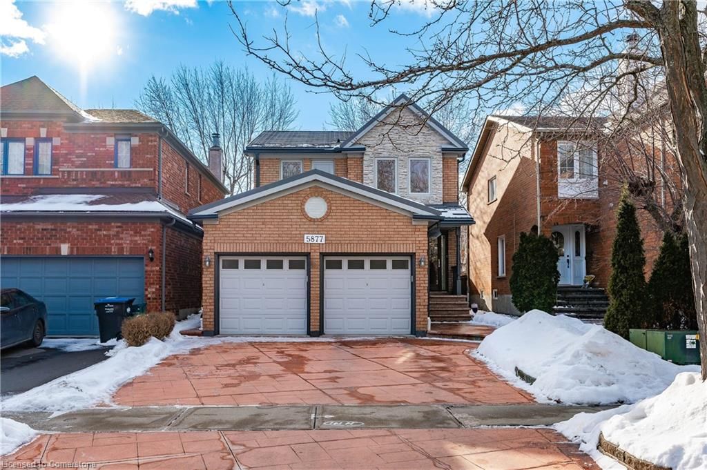 Single Family Residence sold at 5877 Tayside Crescent, Mississauga, Central Erin Mills, L5M 5J8 - MLS: 40696362